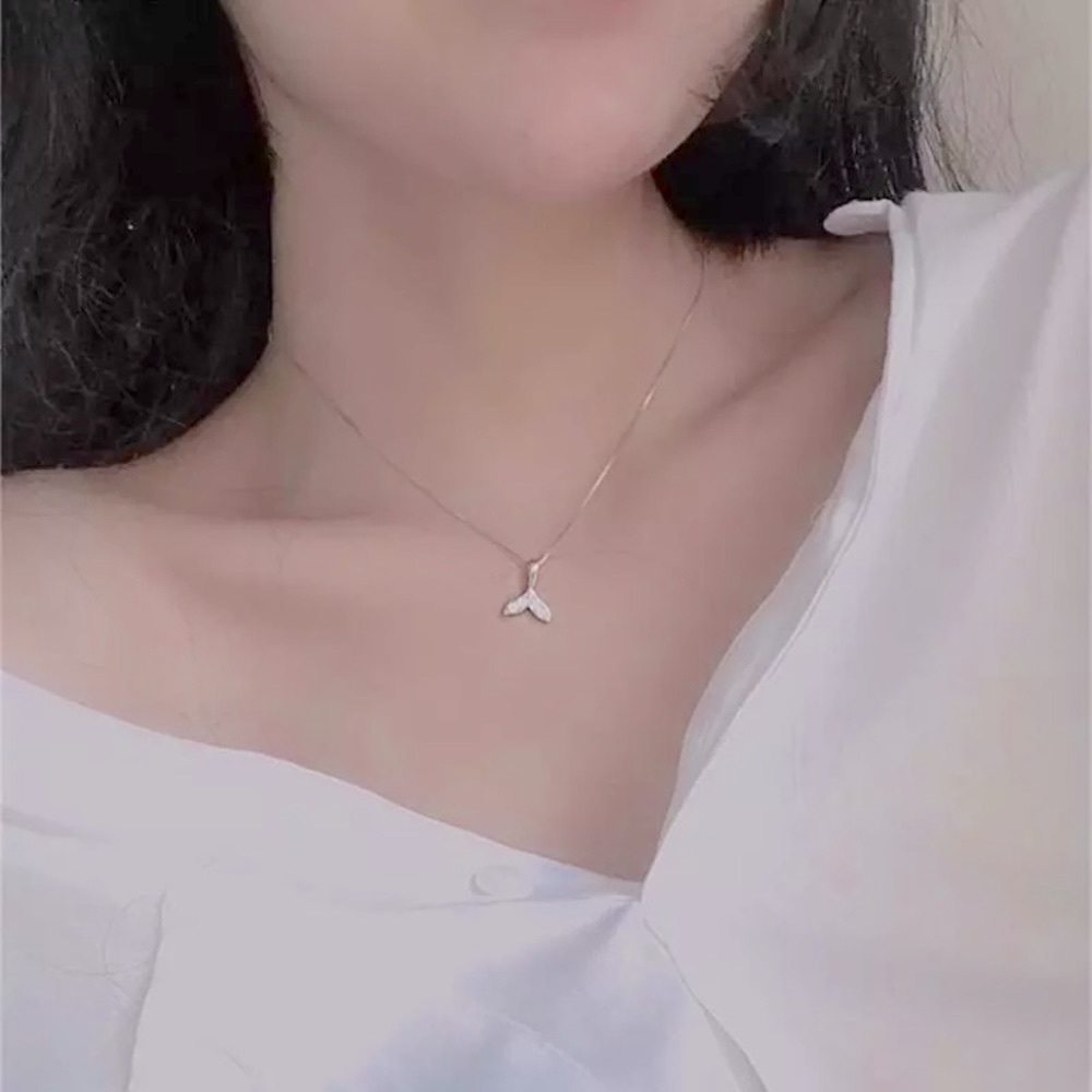 Silver Fishtail Necklace